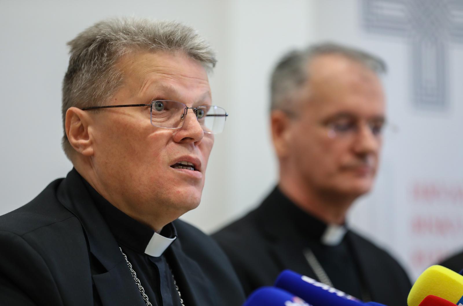 19.10.2022,Zagreb - Konferencija za novinare HBK (Hrvatske biskupske konferencije). Na konferenciji su govorili biskupi Djuro Hranic,Drazen Kutlesa( pred. HBK),Zelimir Puljic,Krunoslav Novak.  Photo: Jurica Galoic/PIXSELL