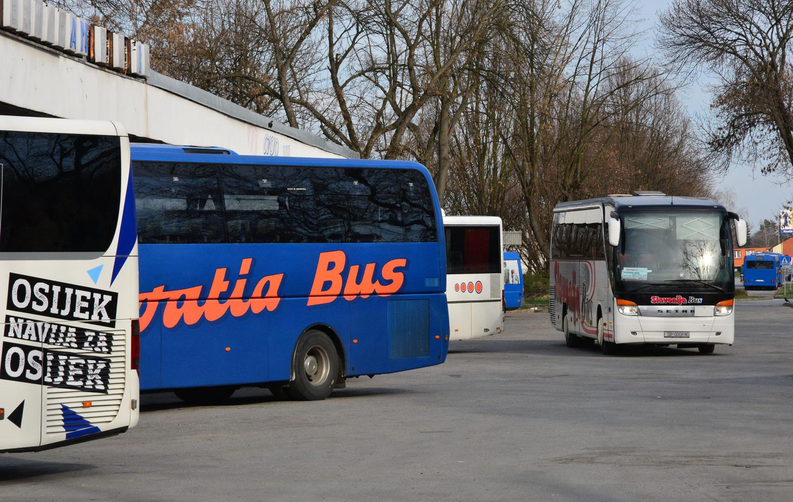 20.03.2017., Slavonski Brod - Zbog skupljih cestarina prijevoznici najavljuju povecanje cijena prijevoza.rPhoto: Ivica Galovic/PIXSELL