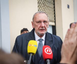 20.03.2023., Zagreb - Dolazak na sjednicu sireg Predsjednistva HDZ-a. Ministar Davor Bozinovic dao je izjavu za medije.  Photo: Josip Regovic/PIXSELL