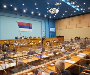 20.06.2022., Narodna skupstina RS, Banjaluka (BiH) – Danas se odrzava posebna sjednica Narodne skupstine RS sazvana na zahtjev srpskog clana Predsjednistva BiH Milorada Dodika. Dodik je sazvao posebnu sjednicu NSRS kako bi se parlament Republike Srpske izjasnio o Odluci o pokretanju postupka za vodjenje pregovora radi zakljucivanja Sporazuma o partnerstvu, trgovini i saradnji između BiH i Velike Britanije i Sjeverne Irske, usvojenoj bez konsenzusa na 27. sjednici Predsjednistva BiH 8. 6.2022. Dodik je rekao da Republika Srpska ne dozivljava Veliku Britaniju kao prijatelja.
  Photo: Dejan Rakita/PIXSELL