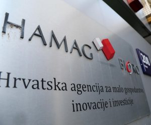 21.09.2022., Zagreb - Magdalena Dovecer dovedena je u prostorije HAMAG BICRO-a. Magdalena Dovecer uhicena je po nalogu Ureda europskog tuzitelja zbog sumnje da je namjestala natjecaj vrijedan milijuna kuca.  Photo: Zeljko Hladika/PIXSELL