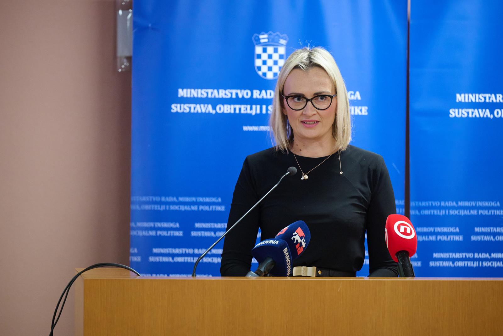 21.11.2022., Velika Gorica - Svecana sjednica Vijeca za djecu u sklopu koje je dodijeljena Nagrada za promicanje prava djeteta u 2022. godini odrzana je u dvorani Puckog otvorenog ucilista u Velikoj Gorici. Suzana Resetar.
 Photo: Davor Puklavec/PIXSELL