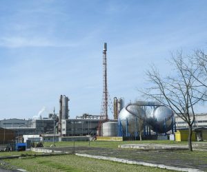 23.03.2023.,Kutina - Zeljko Klaus, predsjednik Sindikata EKN- a Hrvatske, Davor Rakic, glavni povjerenik EKN-a Petrokemije i Damir Batria, glavni povjerenik Sindikata DEMOS-HUS Petrokemija odrzali su konferenciju za medije na temu "Problemi u Petrokemiji".
   Photo: Nikola Cutuk/PIXSELL