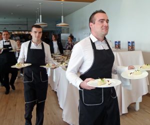 23.11.2019.,Sibenik-U Sibeniku se, u Hotelu Ivan, Amadria Park,odrzavaju 11. Strukovno – sportski susreti Sindikata turizma i usluga Hrvatske.Strukovna natjecanja odrzavaju se za barmene, kuhare, slasticare, konobare, sobarice te recepcionare i jedina su strukovna natjecanja tog tipa u Hrvatskoj.rPhoto: Dusko Jaramaz/PIXSELL