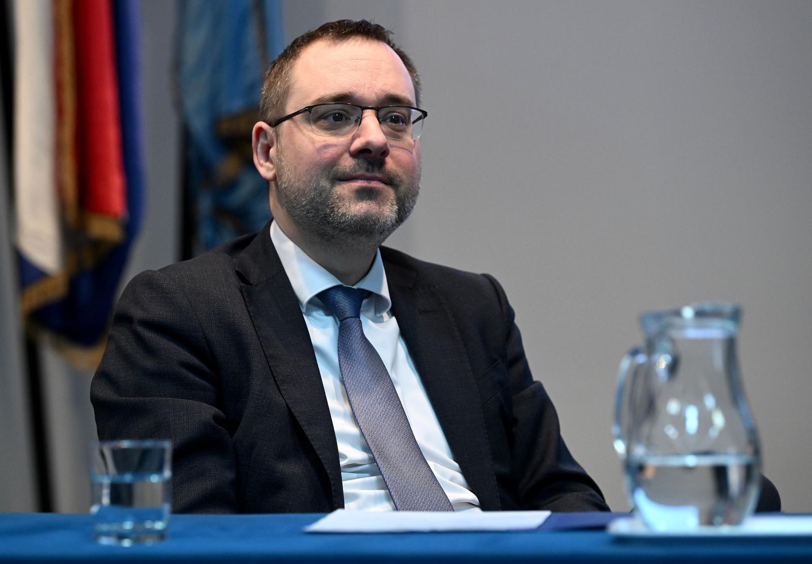 24.01.2022., Zagreb - Tribina Grada Zagreba, javna rasprava Glas ucenika za kvalitetnije gradjansko obrazovanje povodom Medjunarodnog dana obrazovanja. Luka Juros Photo: Marko Lukunic/PIXSELL