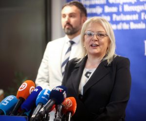 24.02.2023., Sarajevo, Bosna i Hercegovina - Nakon kratkog sastanka koji su odrzali clanovi rukovodstva Federacije BiH, odrzana je konferencija za medije.
  Photo: Armin Durgut/PIXSELL