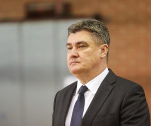 24.02.2023., Zagreb - Predsjednik Republike i vrhovni zapovjednik Oruzanih snaga Republike Hrvatske sudjelovao je na obiljezavanju 29. obljetnice Pocasno-zastitne bojne i Dana vojne kapelanije Sveti Valentin u vojarni 1. hrvatski gardijski zbor na Tuskancu. Za osobiti doprinos razvitku i ugledu Republike Hrvatske i dobrobiti njezinih gradjana Predsjednik Republike odlikovao je Redom hrvatskog pletera pripadnike Pocasno-zastitne bojne.  Photo: Luka Stanzl/PIXSELL