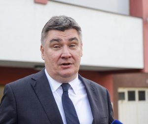 24.02.2023., Zagreb - Predsjednik Republike i vrhovni zapovjednik Oruzanih snaga Republike Hrvatske sudjelovao je na obiljezavanju 29. obljetnice Pocasno-zastitne bojne i Dana vojne kapelanije Sveti Valentin u vojarni 1. hrvatski gardijski zbor na Tuskancu. Za osobiti doprinos razvitku i ugledu Republike Hrvatske i dobrobiti njezinih gradjana Predsjednik Republike odlikovao je Redom hrvatskog pletera pripadnike Pocasno-zastitne bojne.  Photo: Luka Stanzl/PIXSELL