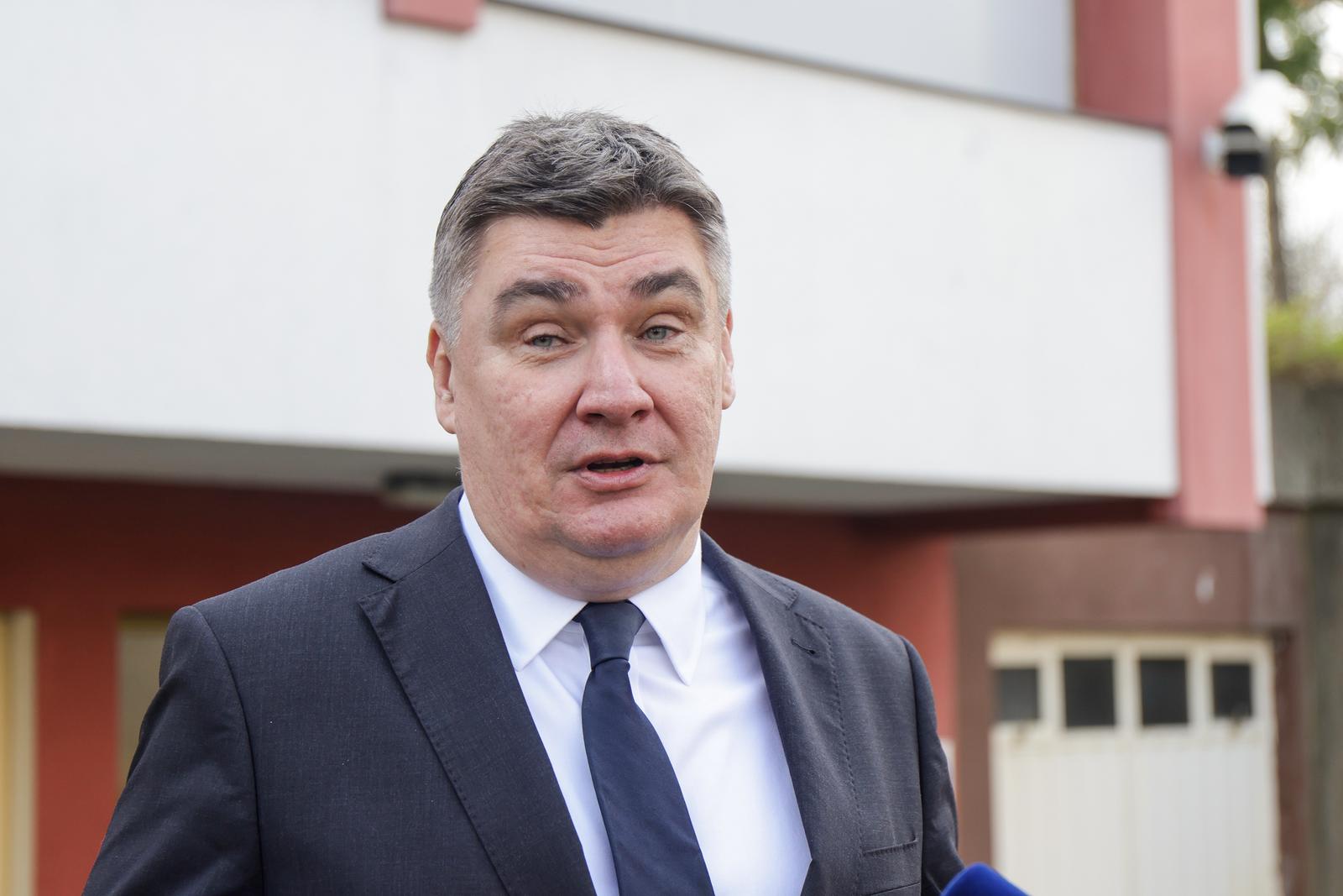 24.02.2023., Zagreb - Predsjednik Republike i vrhovni zapovjednik Oruzanih snaga Republike Hrvatske sudjelovao je na obiljezavanju 29. obljetnice Pocasno-zastitne bojne i Dana vojne kapelanije Sveti Valentin u vojarni 1. hrvatski gardijski zbor na Tuskancu. Za osobiti doprinos razvitku i ugledu Republike Hrvatske i dobrobiti njezinih gradjana Predsjednik Republike odlikovao je Redom hrvatskog pletera pripadnike Pocasno-zastitne bojne.  Photo: Luka Stanzl/PIXSELL