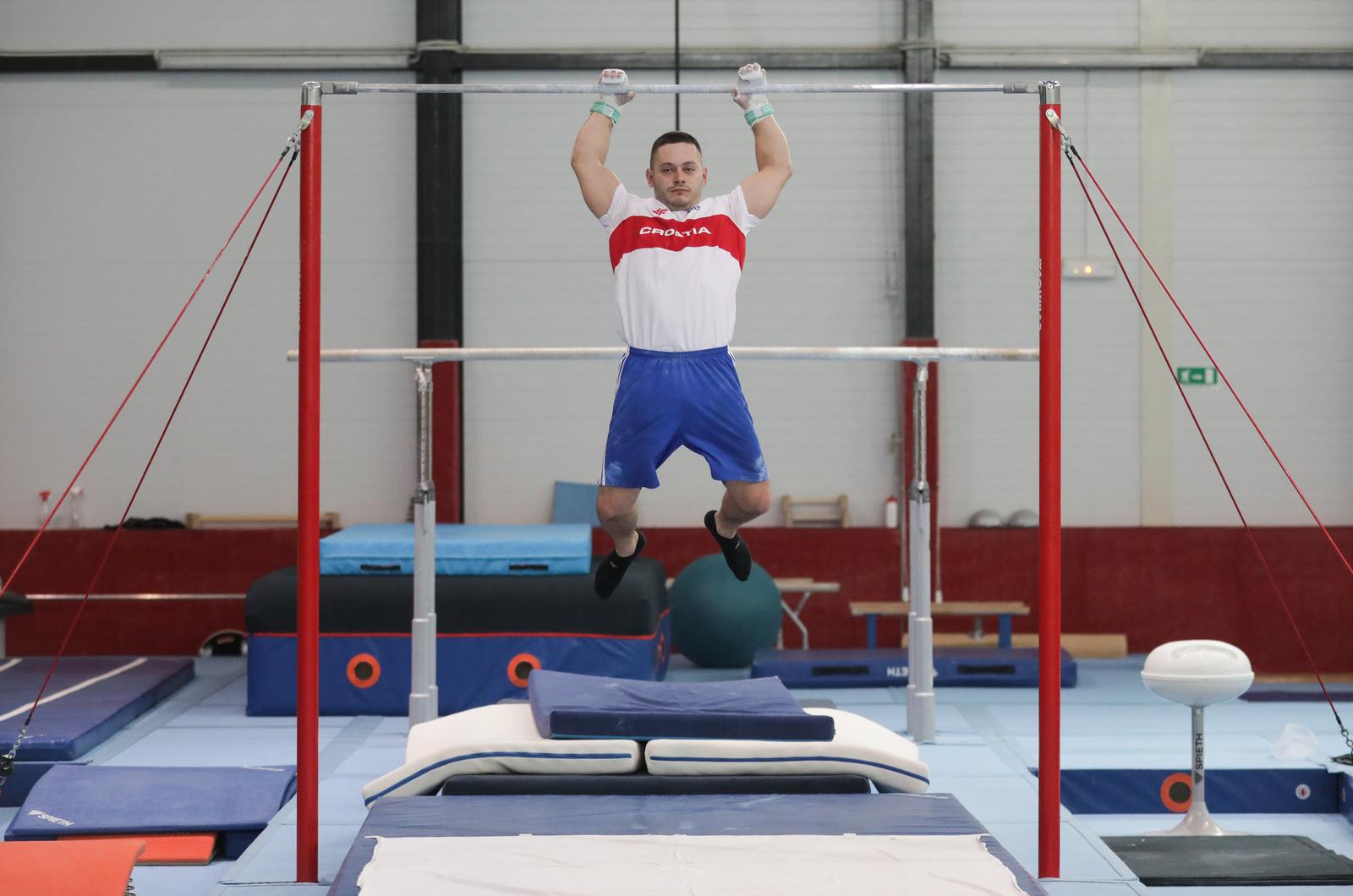 24.10.2022.,Zagreb,  SC Lucko, hrvatski gimnasticar, Tin Srbic prije odlaska na Svjetsko prvenstvo u Liverpool,  odradio trening te dao izjavu za medije.  Photo: Robert Anic/PIXSELL