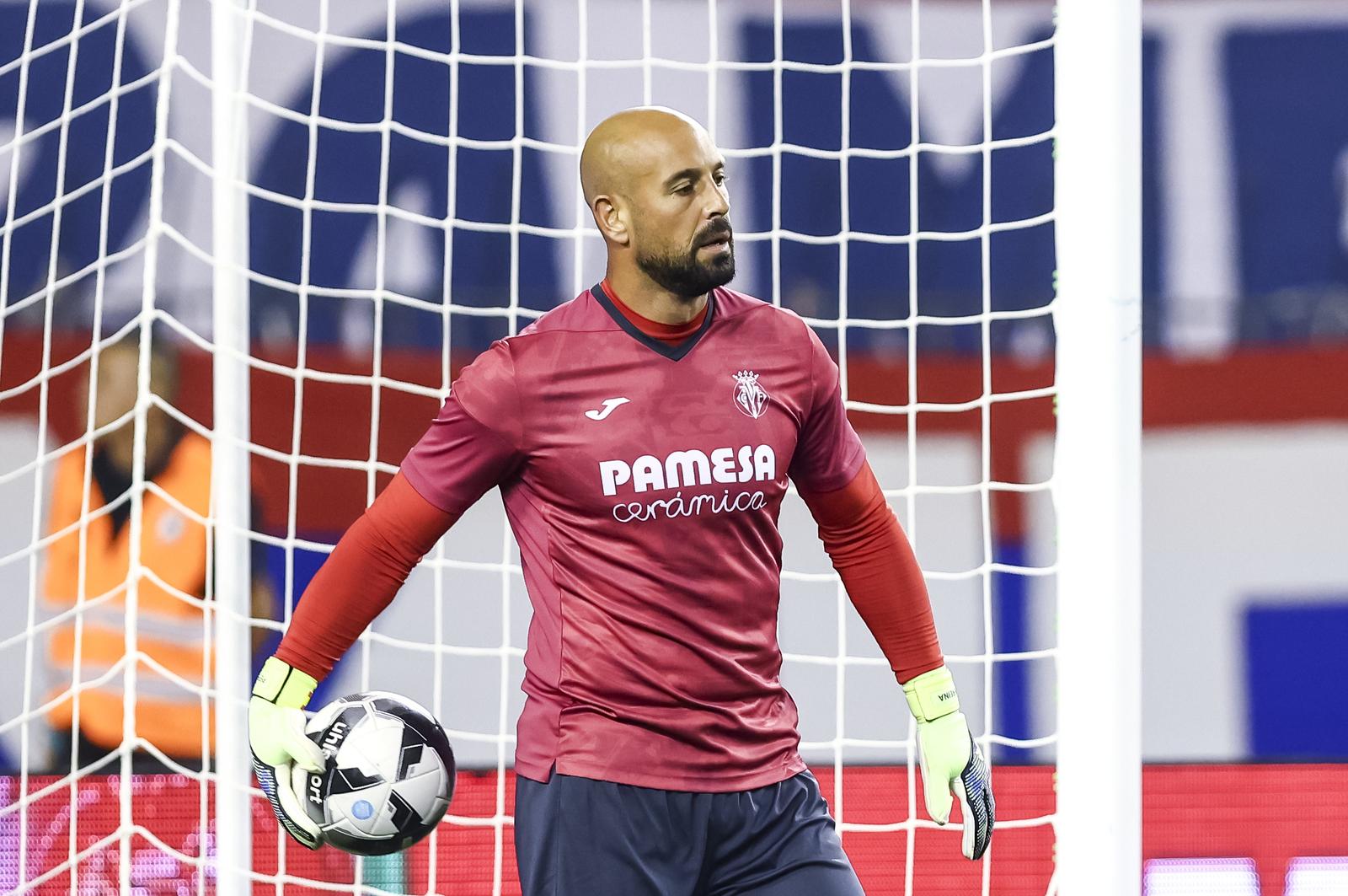25.08.2022., stadion Poljud, Split - Uzvratna utakmica doigravanja za UEFA Konferencijsku Ligu, HNK Hajduk - Villarreal CF. Pepe Reina
  Photo: Miroslav Lelas/PIXSELL