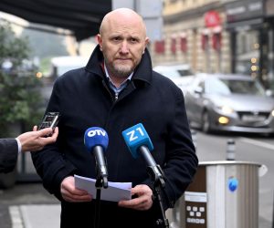 25.11.2022., Zagreb - Renato Petek SDP-ov gradski zastupnik odrzao presicu o propasti natjecaja za postavljanje podzemnih spremnika u centru.    Photo: Marko Lukunic/PIXSELL