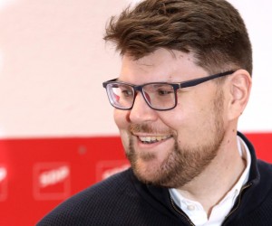 27.02.2023.,Sibenik-Povodom boravka u Sibeniku, predsjednik SDP-a Hrvatske Pedja Grbin osvrnuo se na situaciju u zemlji i iznio program SDP-a za naredni period.Uz predsjednika SDP-a Hrvatske,predsjednik SDP-a Sibensko-kninske zupanije Karlo Klarin izlozio je stanje u zupanijskoj skupstini i problemima u gradu. Nakon izlaganja oba su odgovarala na pitanja nazocnih novinara. Photo: Dusko Jaramaz/PIXSELL