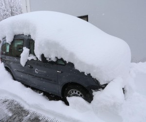 27.02.2023, Gospic - Novi snijeg blokirao je Gospic u kojem je izmjereno 70 centimetara snijega. iako se prometnice redovito ciste prometuje se otezano. Photo: Kristina Stedul Fabac/PIXSELL