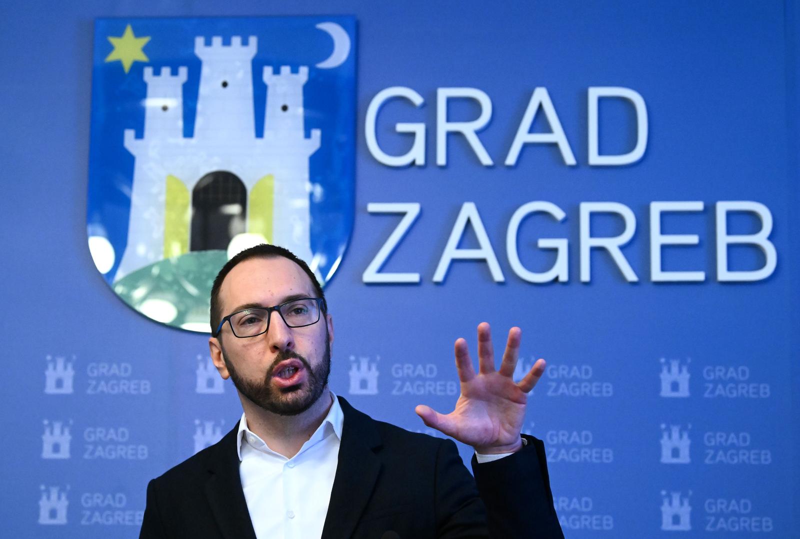 28.02.2023., Zagreb - Gradonacelnik Grada Zagreba Tomislav Tomasevic i njegovi zamjenici Danijela Dolenec i Luka Korlaet, odrzali su redovnu konferenciju za medije.  Photo: Marko Lukunic/PIXSELL