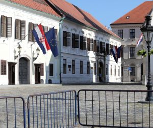 30.07.2021., Zagreb - Nakon jucer odradjene sjednice Vlade utihnuli su Banski dvori. Ljetna stanka za ministre traje do 19. kolovoza za kada je zakazana iduca sjednica, a do tada “kucu cuva” potpredsjednik Medved. rPhoto: Patrik Macek/PIXSELL