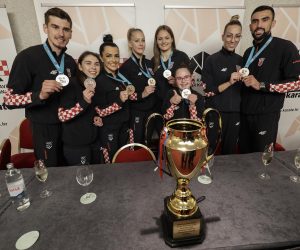 31.05.2022., Zagreb - Konferencija za medije hrvatske karate reprezentacije koja je na Europskom prvenstvu osvojila tri zlata, srebro i broncu. Zlatna zenska ekipa (Lea Vukoja, Mia Greta Zorko, Sadea Becirovic, Lucija Lesjak), Andjelo Kvesic, Daniela Topic (parakarate), srebrni Enes Garibovic, broncana Jelena Pehar.Treneri Goran Romic,Dubravko kolec i Ante Cutura. Photo: Jurica Galoic/PIXSELL