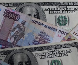 02.03.2022., Zagreb - Ruski rubalj pao je 30 posto sto je najniza razina u povijesti u odnosu na americki dolar nakon najave medjunarodnih sankcija Rusiji zbog invazije na Ukrajinu. Sankcije ukljucuju i blokiranje ruskih banaka iz medjunarodnog platnog sustava Swift. Photo: Marko Lukunic/PIXSELL