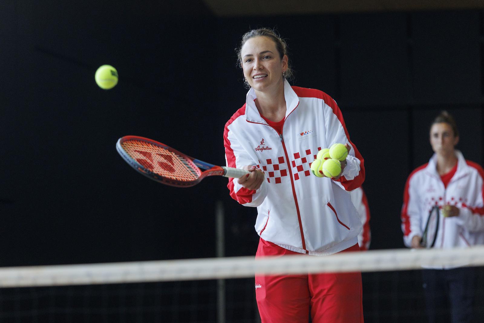 09.11.2022., Rijeka -  Kids Day. Druzenje tenisacica hrvatske reprezentacije s djecom uoci susreta Hrvatske i Njemacke u Billie Jean King kupu. Donna Vekic   Photo: Nel Pavletic/PIXSELL