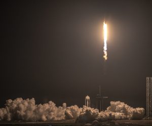 epa10498253 The SpaceX Crew-6 mission lifts off on a Falcon 9 rocket from Launch Complex 39A at the Kennedy Space Center, Florida, USA, 02 March 2023. According to the NASA, the SpaceX’s Dragon spacecraft Endeavour, powered by the company’s Falcon 9 rocket, will carry NASA astronauts Stephen Bowen and Warren “Woody” Hoburg, UAE (United Arab Emirates) astronaut Sultan Alneyadi, and Roscosmos cosmonaut Andrey Fedyaev on a 25-hour trip to the space station.  EPA/CRISTOBAL HERRERA-ULASHKEVICH