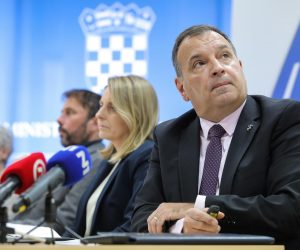 17.03.2023., Zagreb - U Ministarstvu zdravstva predstavljen je pilot projekt preventivnih zdravstvenih pregleda. Na konferenciji za medije su sudjelovali ministar zdravstva Vili Beros te HZJZ-a Tomislav Benjak. Vili Beros. Photo: Tomislav Miletic/PIXSELL