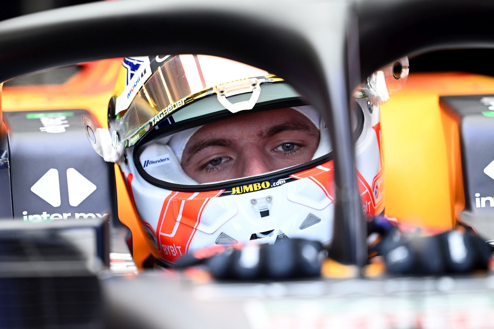 epa10551646 Max Verstappen of Red Bull Racing during Free Practice One during the Formula 1 Australian Grand Prix at the Albert Park Circuit in Melbourne, Australia, 31 March 2023.  EPA/JOEL CARRETT  AUSTRALIA AND NEW ZEALAND OUT