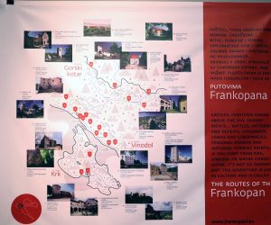 Rijeka,03.04.2023.- U prostoru nekadanje robne kuæe Karolina Rijeèka upan Zlatko Komadina  zajedno sa resornom proèelnicom Sonjom iiæ otvorio je izlobu "Upoznajmo Frankopane" koja je dio kulturno-turistièke rute "Putovima Frankopana" te objedinjuje kulturnu, gastronomsku i turistièku ponudu te pokazuje niz proizvoda nastalih kroz ovaj projekt. Ruta kao prostor insporacije i kreacije progovara i kroz umjetnièka djela, u ovom sluèaju skulpture suvremenog kipara Sinie Majkusa koje su po prvi put predstavljene javnosti.