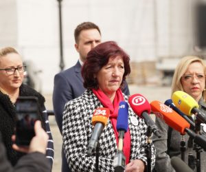 Zagreb, 11.04.2023 - Predsjednik Vlade Republike Hrvatske Andrej Plenkoviæ sastao se s predstavnicima lijeènika kako bi s njima razgovarao o svim pitanjima koja ih zanimaju, koeficijentima, statusnim pitanjima, boljoj organizaciji sustava zdravstva i drugo. foto HINA/ Edvard UAK/ ik
