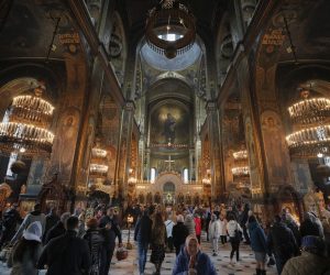 epa10575548 Ukrainian believers attend an Orthodox Easter mass at St. Volodymyr Cathedral in Kyiv (Kiev), Ukraine, 16 April 2023. Eastern Orthodox Christians worldwide celebrate Easter on 16 April 2023, according to the Julian calendar. Christians celebrate Easter Sunday to mark the resurrection of Jesus Christ from the dead and the foundation of the Christian faith.  EPA/SERGEY DOLZHENKO