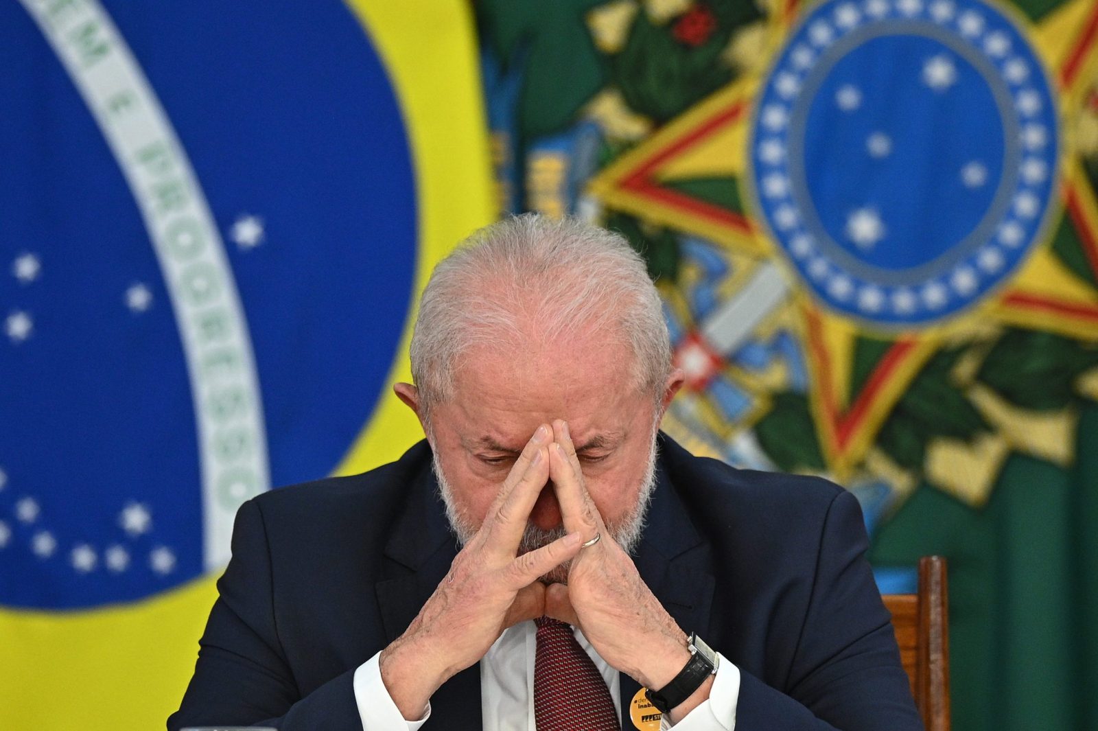 epa10578845 Brazilian President Luiz Inacio Lula da Silva attends a meeting with authorities at the Palace of Planalto in Brasilia, Brazil, 18 April 2023. Lula summoned authorities at all levels to analyze a wave of attacks and threats against schools that in recent weeks has spread fear in the country and that the president linked to the internet as well as to his predecessor’s policies that facilitated civilian access to weapons.  EPA/ANDRE BROGES