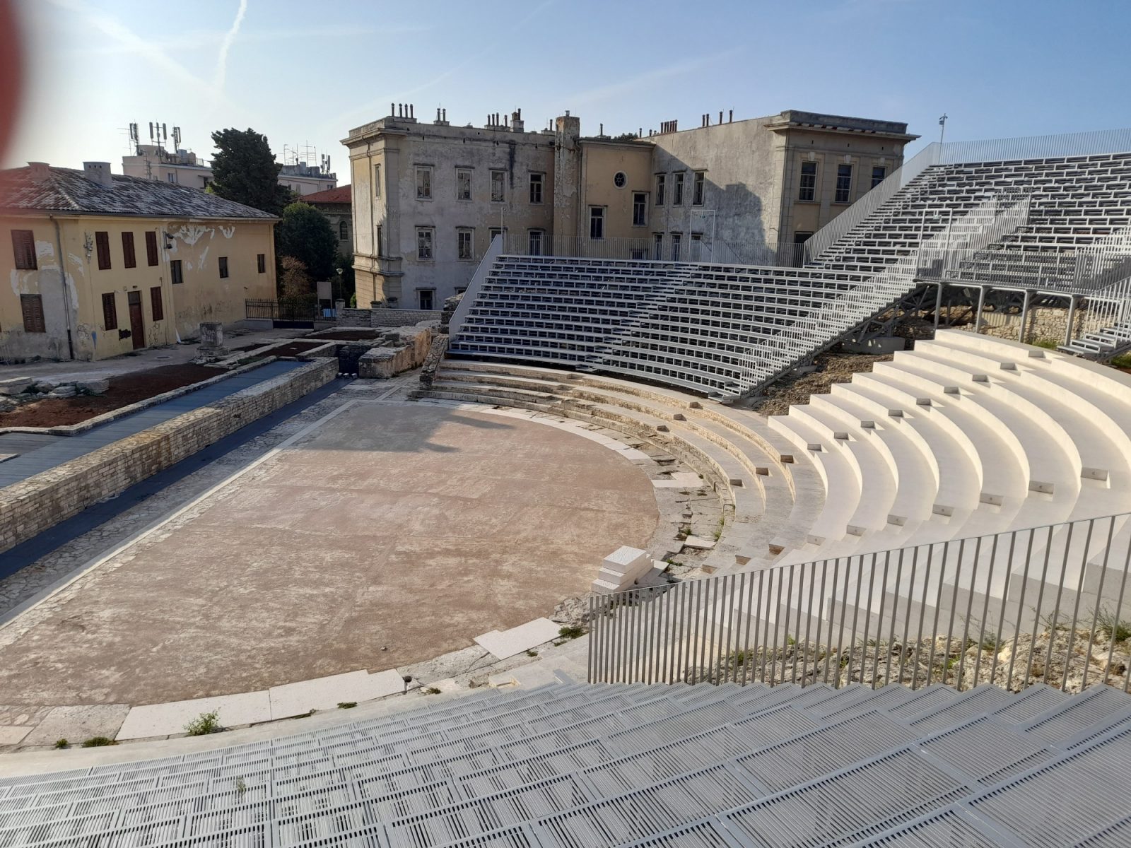 Pula, 29.04.2023 - Sveèanim otvorenjem 5. svibnja ponovno æe biti vraæena izvorna funkcija Malom rimskom kazalitu u Puli, vanom antièkom spomeniku kulture na èijoj su rekonstrukciji radili interdisciplinarni timovi arhitekata, projektanata, konzervatora, arheologa i povjesnièara umjetnosti. foto HINA/ Daniel SPONZA/ ik