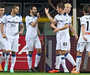 epa10599032 Atalanta's Davide Zappacosta (C) celebrates with his teammates after scoring the 0-1 goal during the Italian Serie A soccer match between Torino FC and Atalanta BC, in Turin, Italy, 29 April 2023.  EPA/ALESSANDRO DI MARCO