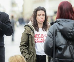 04.03.2023., Zagreb - Prosvjednici udruge "Ustani za slobodu" bukom su pokusali nadglasati muskarce koji su bili u molitvi krunice. Molitelje nisu smetali te nije bilo nikakvih incidenata. Katarina Peovic Photo: Neva Zganec/PIXSELL