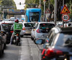 02.09.2021., Zagreb - Radovi na tramvajskoj pruzi u Savskoj prouzrocili su zastoje i guzve u prometu. Photo: Jurica Galoic/PIXSELL
