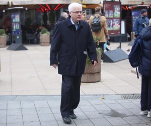 03.12.2022., Zagreb - Bivsi predsjednik Ivo Josipovic na spici na Cvjetnom trgu. Photo: Lovro Domitrovic/PIXSELL