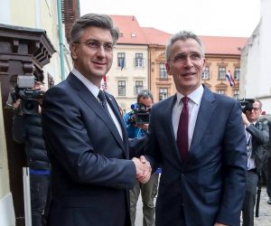 04.03..2020., Zagreb - Predsjednik Vlade Andrej Plenkovic sastao se je s glavnim tajnikom NATO-a Jensom Stoltenbergom u u Banskim dvorima.rPhoto: Igor Kralj/PIXSELLrr