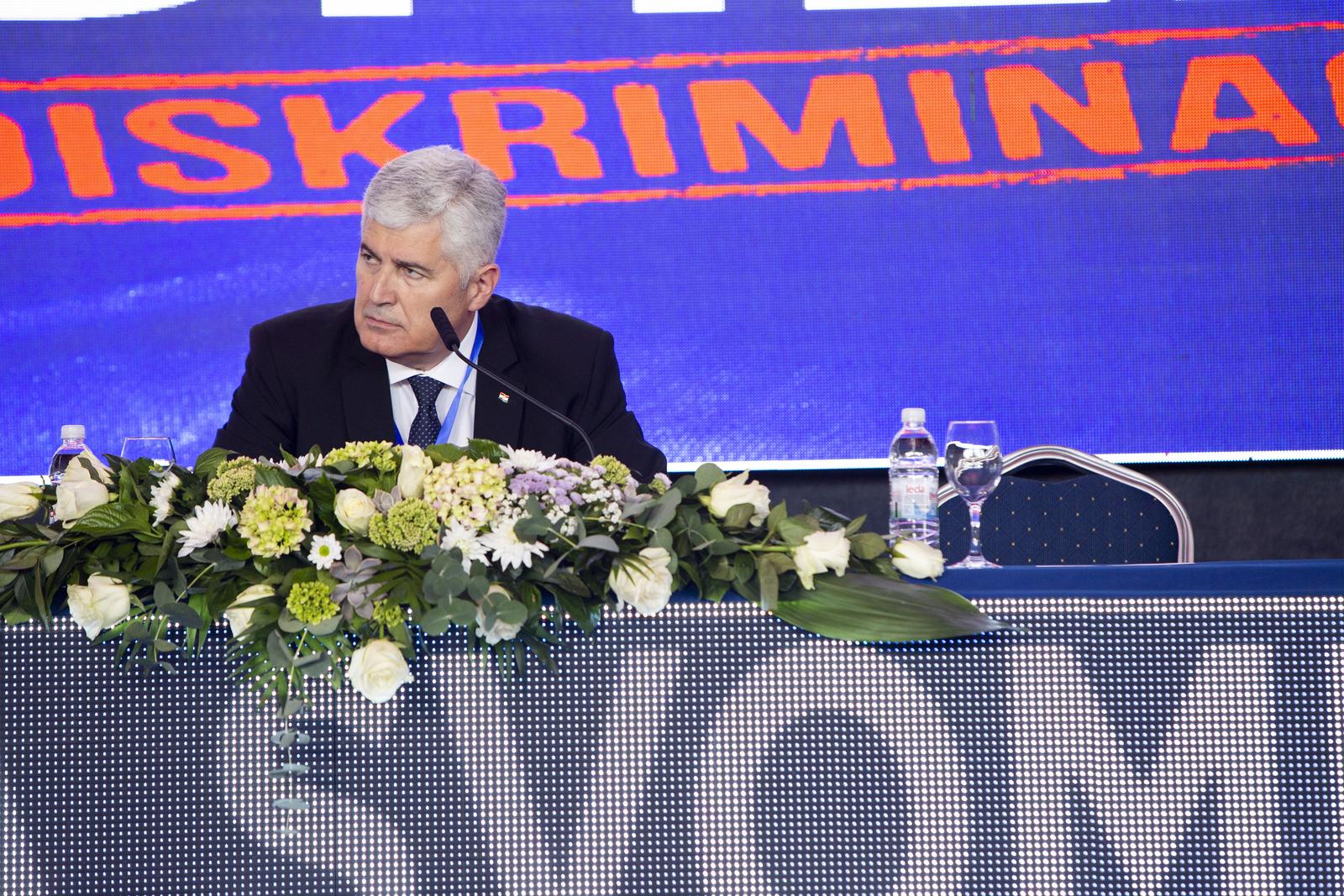 04.06.2021.,Mostar - Odrzano je deveto zasjedanje Hrvatskog narodnog sabora Bosne i Hercegovine . Dragan Covic, rPhoto: Denis Kapetanovic/PIXSELL