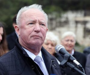 04.12.2022., Sibenik - U spomen parku streljanih na Subicevcu po velikoj kisi obiljezena je 78. godisnjica oslobodjenja Dalmacije od fasizma. Godisnjica je obiljezena polaganjem vjenaca uz izaslanstva Predsjednika RH, Vlade, SABA-e RH, damatinskih Zupanija, gradova i antifasistickih udruga Dalmacije. Predsjednik Saveza antifasističkih boraca i antifasista Hrvatske (SABA RH) Franjo Habulin Photo: Dusko Jaramaz/PIXSELL