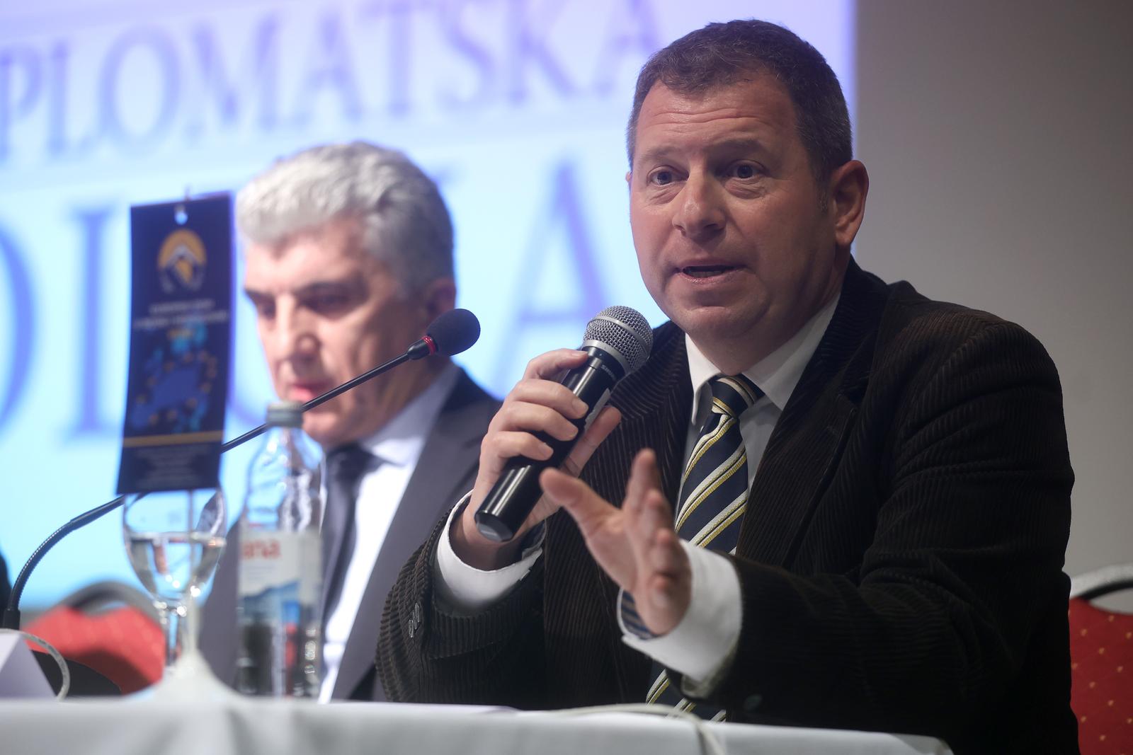 06.03.2023., Vitez, Bosna i Hercegovina - Promocija dopunjenog izdanja „Diplomatske oluje“ Mate Granica u
Vitezu. Photo: Armin Durgut/PIXSELL