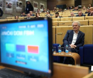 06.04.2023., Sarajevo, Bosna i Hercegovina - Sjednica Predstavnickog doma Parlamenta Federacije BiH na kojoj se razmatra Informacija o Odluci o imenovanju premijera, zamjenika premijera i ministara u Vladi Federacije BiH. Photo: Armin Durgut/PIXSELL