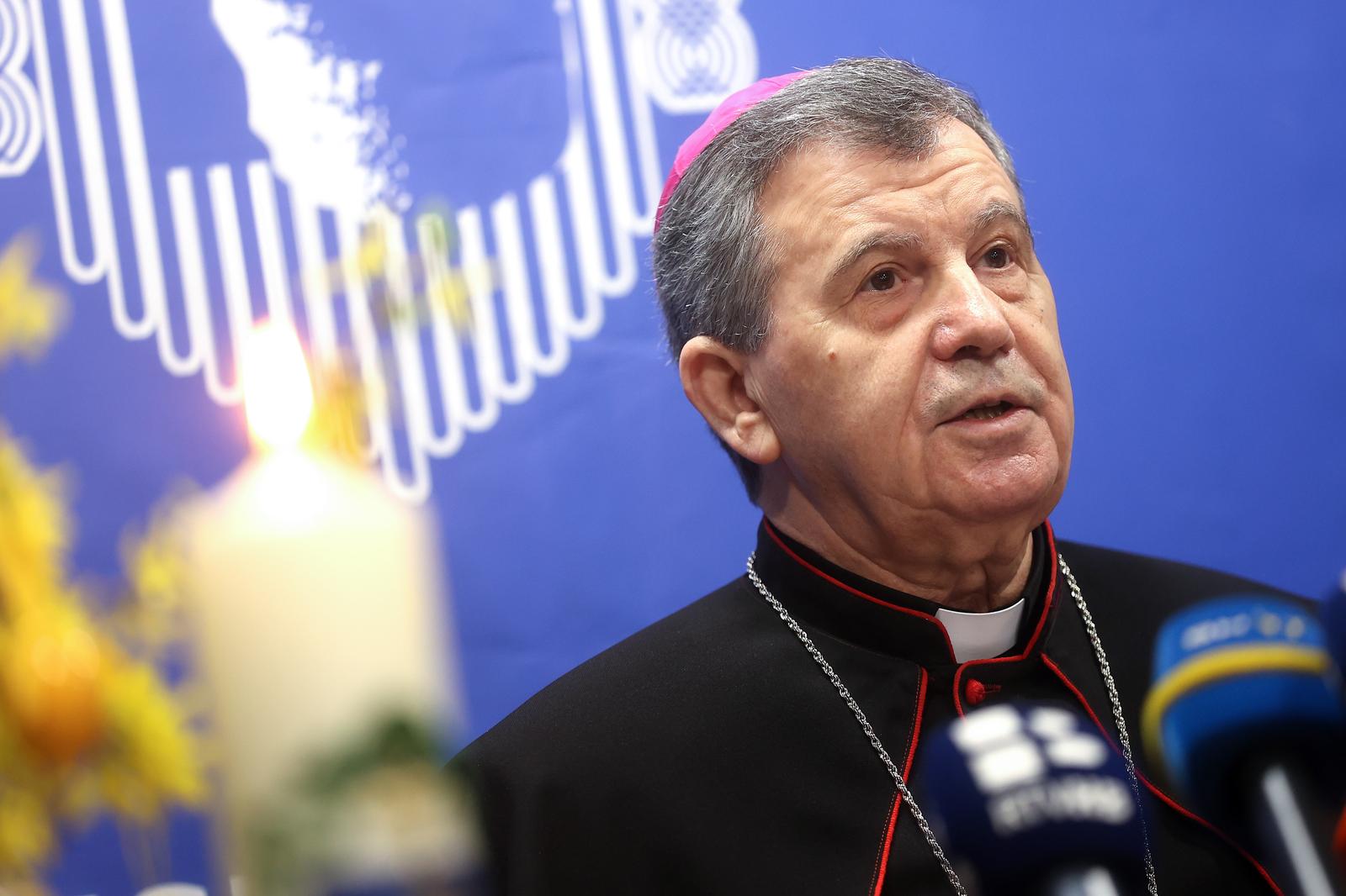 08.04.2023., Sarajevo, Bosna i Hercegovina - Uskrsnja poruka i konferencija za medije nadbiskupa metropolita vrhbosanskog i apostolskog upravitelja Vojnog ordinarijata u BiH mons. Tome Vuksica. Photo: Armin Durgut/PIXSELL