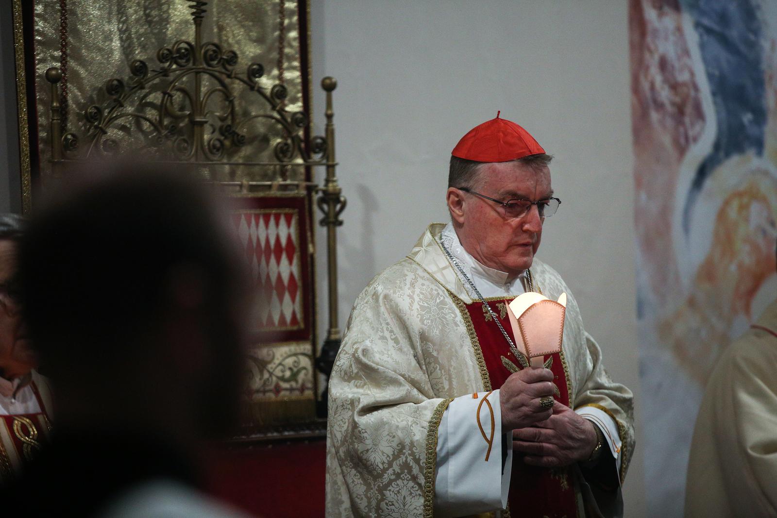 08.04.2023., Zagreb - Zagrebacki nadbiskup kardinal Josip Bozanic predvodio je Vazmeno bdjenje u svetoj noci Veliku subotu u Bogosluznom prostoru bl. Alojzija Stepinca Photo: Zeljko Hladika/PIXSELL