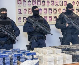 11.01.2022., Policijska postaja Vila Palma, Dubrovnik - Konferencija za medije povodom nnajvece zapljene heroina u Hrvatskoj ikad: U Luci Ploce zaplijenili su 220 kilograma heroina i 62 kilograma kokaina.
Photo: Grgo Jelavic/PIXSELL Photo: Grgo Jelavic/PIXSELL