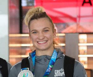 11.10.2022., Zagreb - Docek judasica Barbare Matic i Lare Cvjetko u Zracnoj luci nakon povratka sa Svjetskog prvenstva na kojem je Barbara Matic osvojila zlatnu, a Lara Cvjetko srebrnu medalju u judu. Photo: Zeljko Hladika/PIXSELL