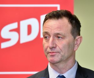13.02.2023., Varazdin- Predsjednik SDP-a Pedja Grbin, potpredsjednica Sabina Glasovac, Matej Mostarac i dr.sc Neven Bosilj predstavili politiku stanovanja pod nazivom "Plan za stan". Neven Bosilj.
  Photo: Vjeran Zganec Rogulja/PIXSELL