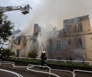 13.04.2023., Lovran - Pozar hotela Miramar u centru Lovrana koji je vec neko vrijeme napusten. Photo: Nel Pavletic/PIXSELL