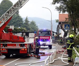 13.04.2023., Lovran - Pozar hotela Miramar u centru Lovrana koji je vec neko vrijeme napusten. Photo: Nel Pavletic/PIXSELL