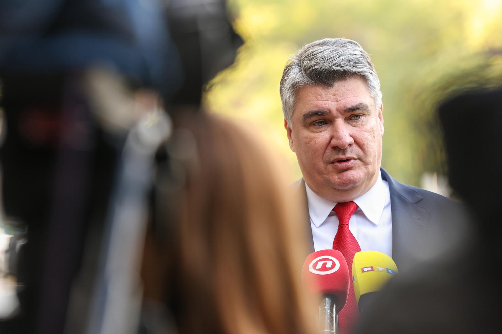 13.10.2022., Zagreb - Predsjednik RH Zoran Milanovic dao je izjavu za medije nakon sto je sudjelovao na obiljezavanju 100 godina visokoskolskog  obrazovanja u podru?ju stomatologije u Republici Hrvatskoj i 60 godina samostalnosti Stomatoloskog fakulteta Sveucilista u Zagrebu  Photo: Luka Stanzl/PIXSELL