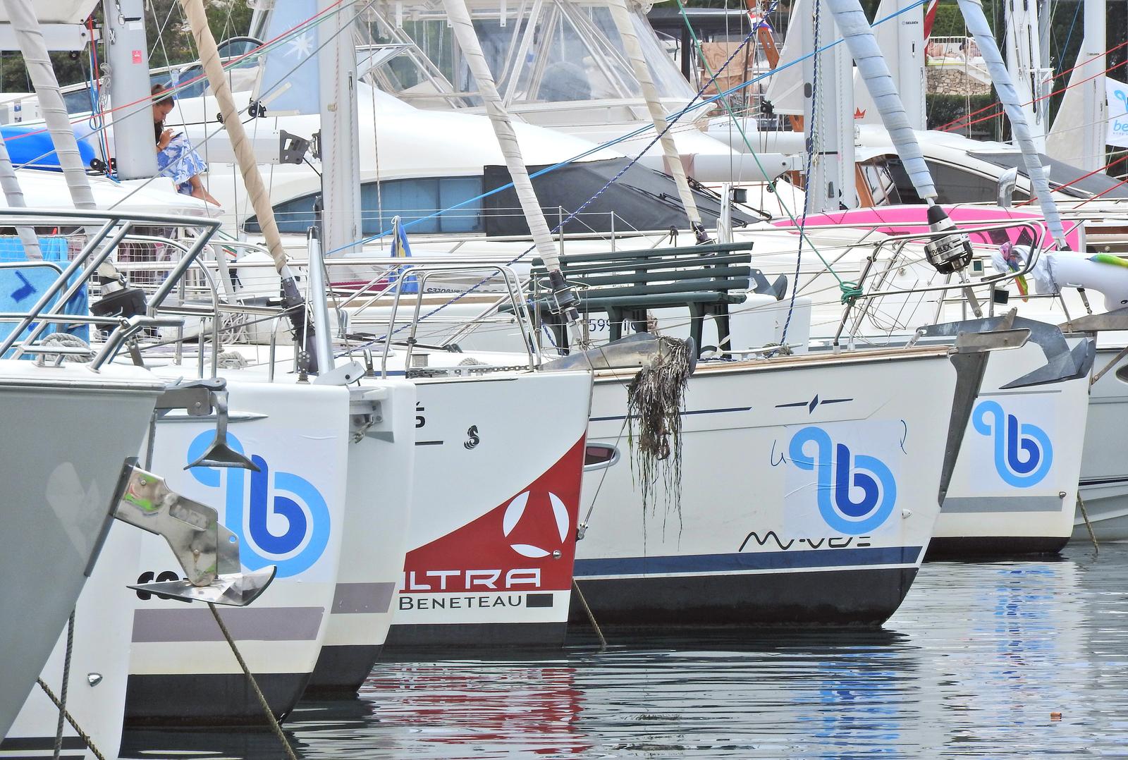 Korčula: Početak dana u prometnoj marini gdje moreplovci obavljaju jutarnje "rituale" 15.08.2018., Korcula - Uzurbani koraci vlasnika i korisnika jahti i jedrilica svakodnevna su slika u ACI Marini u Korculi. Dok jedni odmaraju drugi se spremaju za pocetak novog dana.rPhoto: Sanjin Strukic/PIXSELL