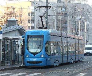 16.02.2023., Zagreb - ZET je izvjestio javnost da od ponedjeljka skracuje tramvajske linije broj 5 i 7, koje ce voziti samo do Maksimira, odnosno Dubrave. Dvojbeno obrazlozenje da skracivanje linija znaci bolju uslugu tesko ce zadovoljiti stanovnike istocnog dijela grada koji opravdano strahuju od losijeg javnog prijevoza Photo: Patrik Macek/PIXSELL